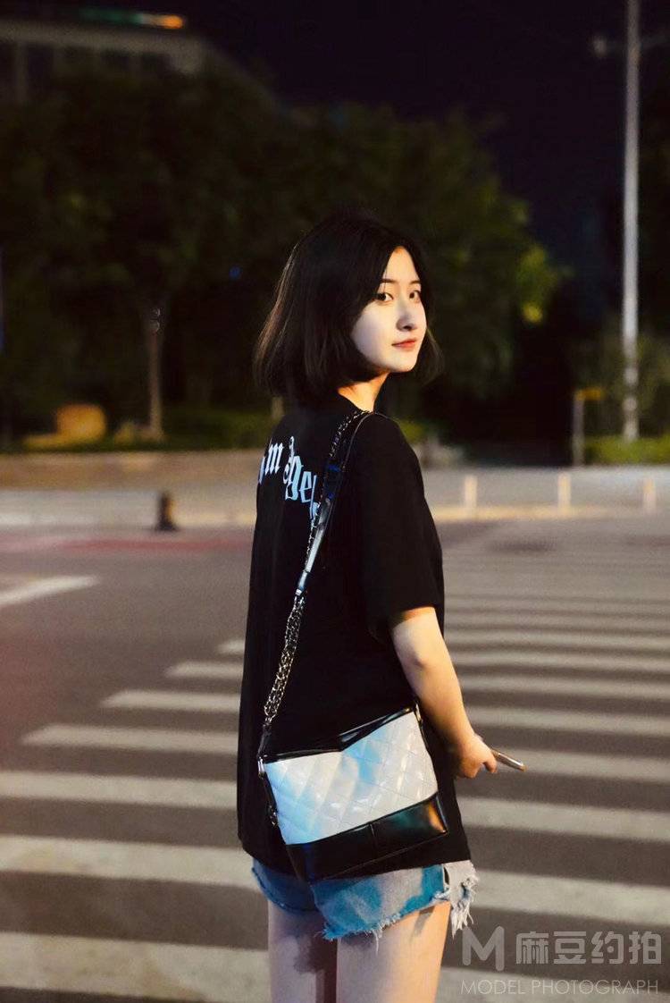 夜景模特