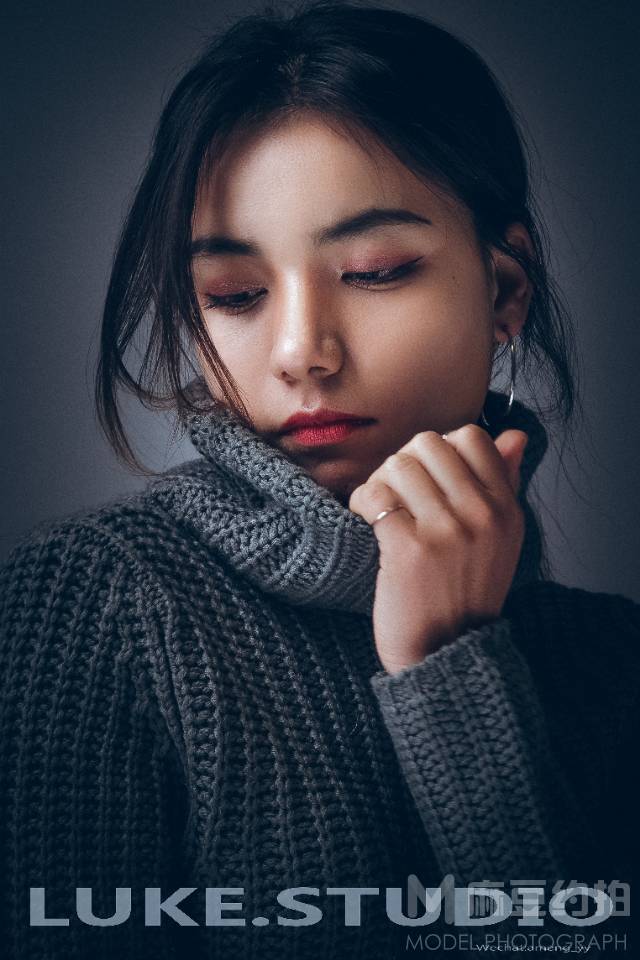 情绪模特