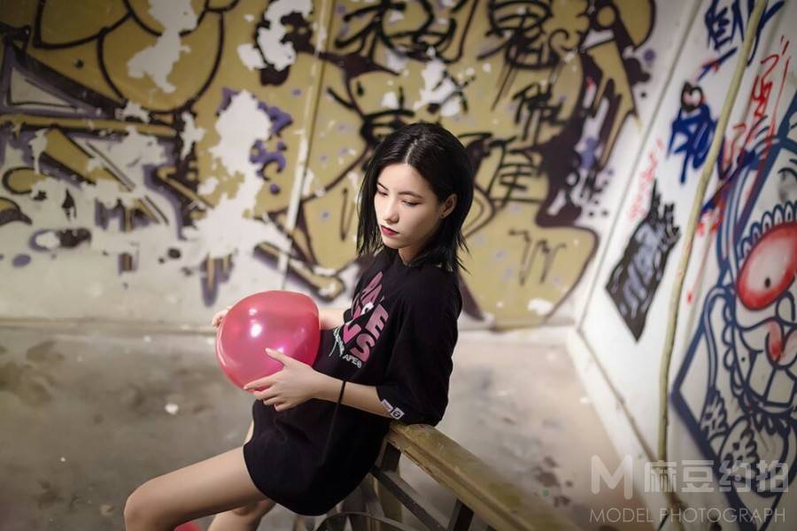 情绪模特