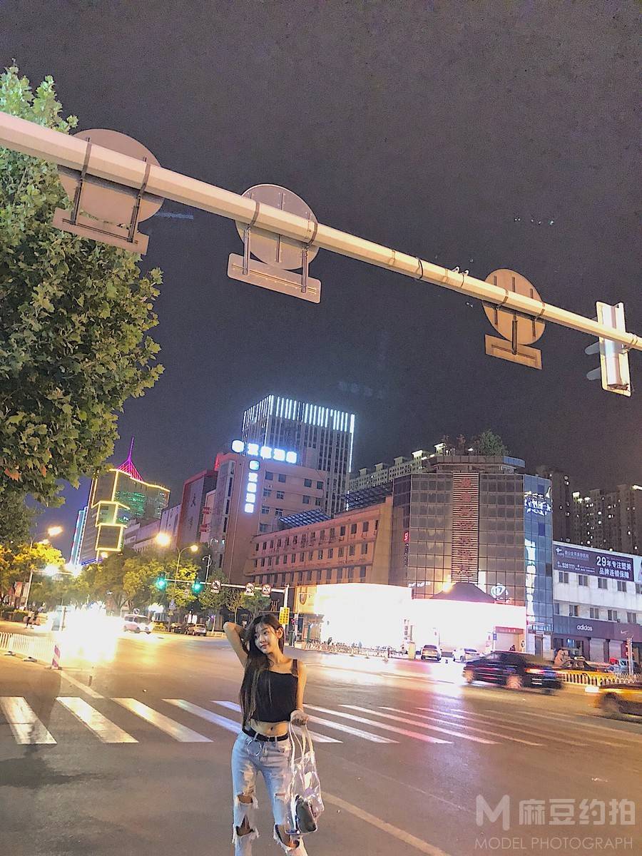 校园模特