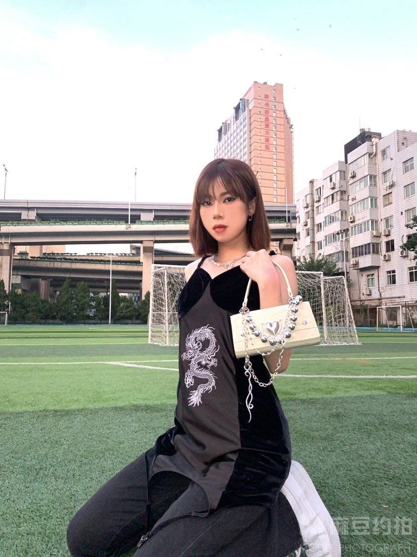 宝丽来模特