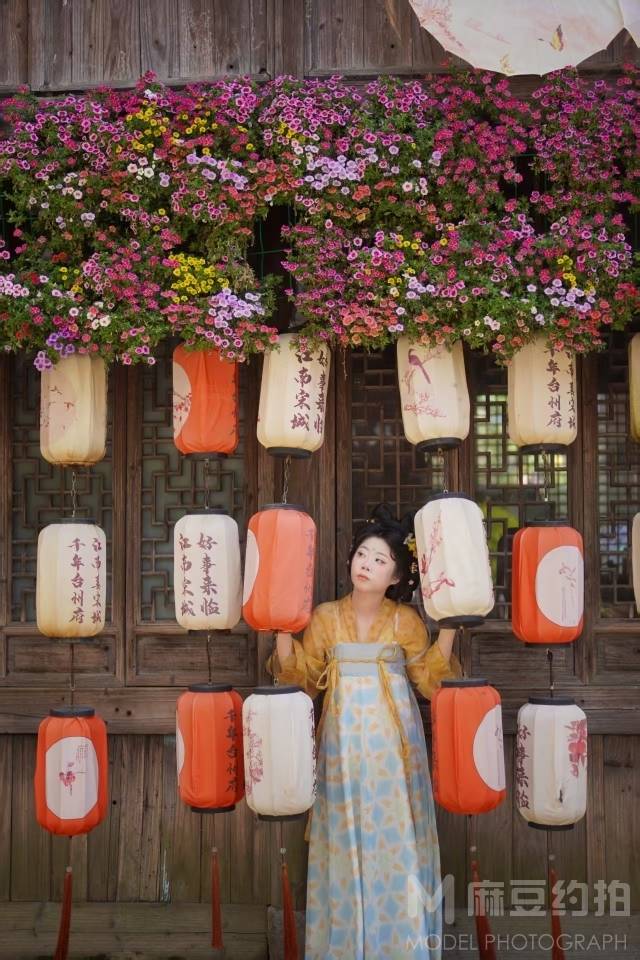 汉服模特