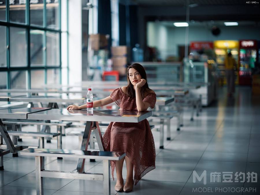 情绪模特