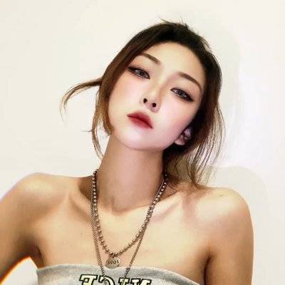 黑白模特
