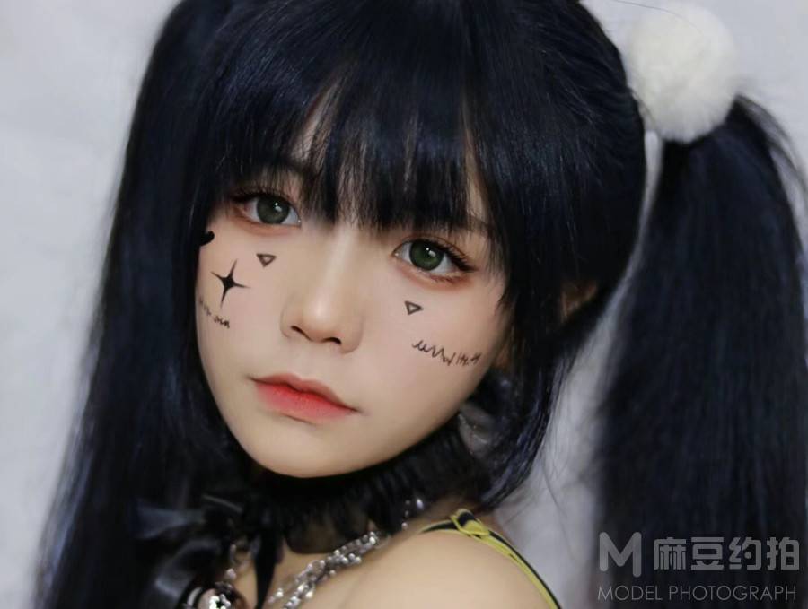 妆容模特