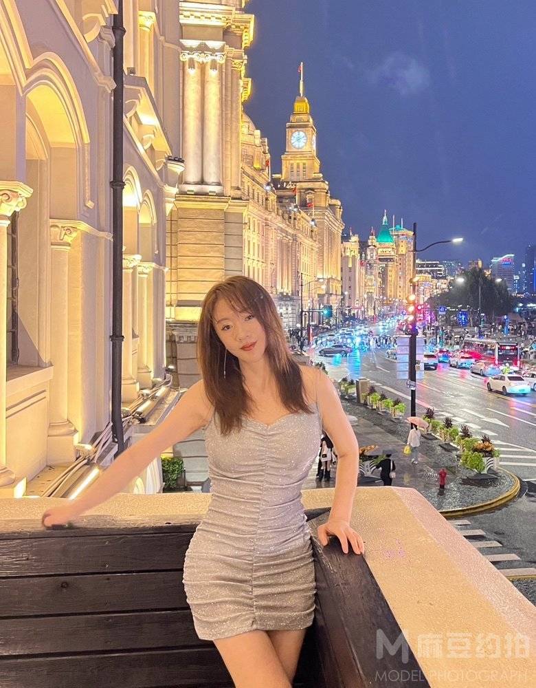 夜景模特