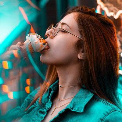 情绪模特