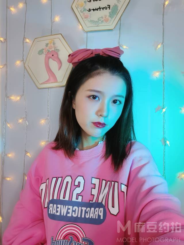 校园模特