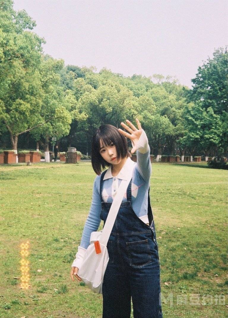 宝丽来模特