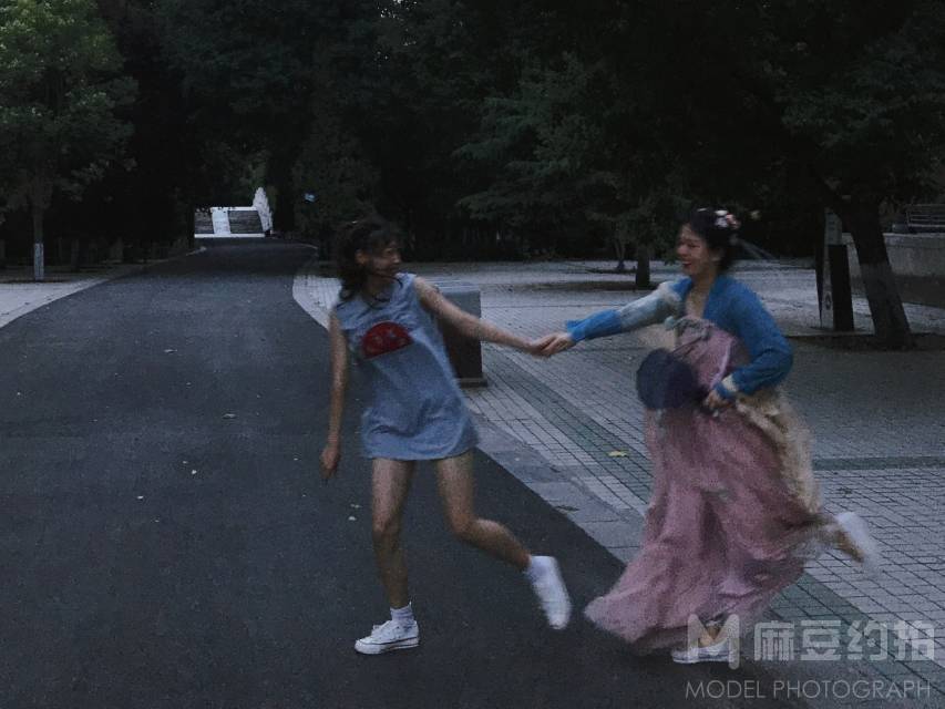 汉服模特