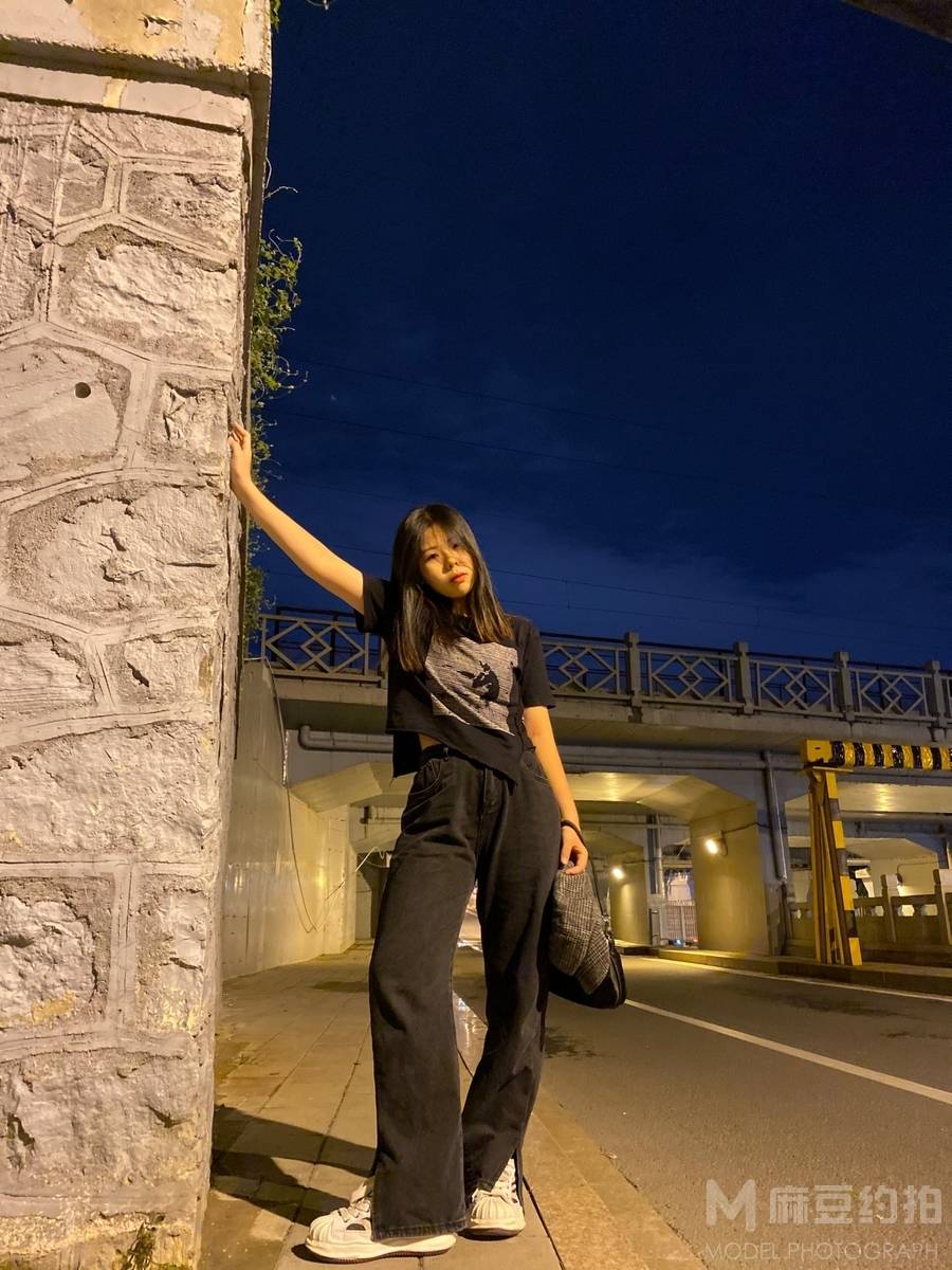 夜景模特
