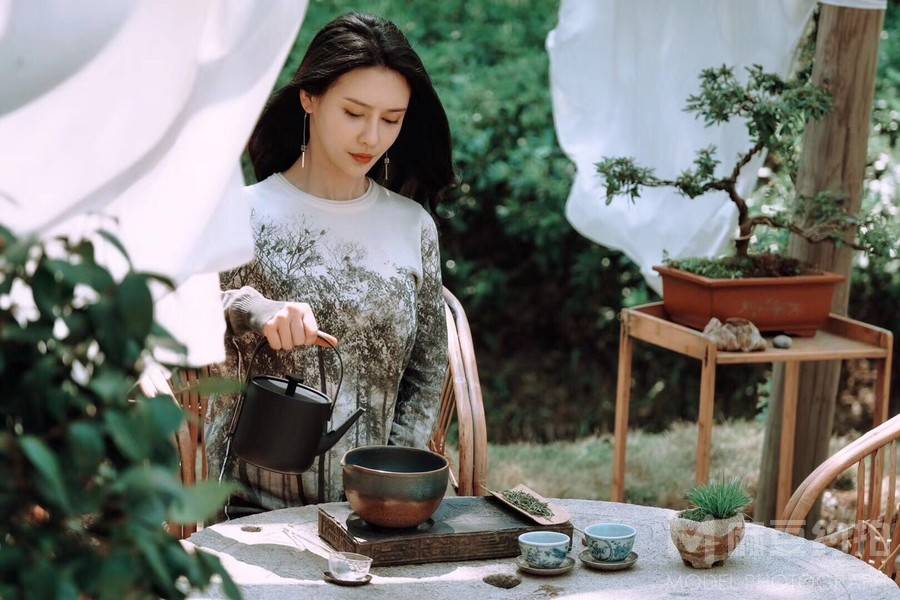 宝丽来模特