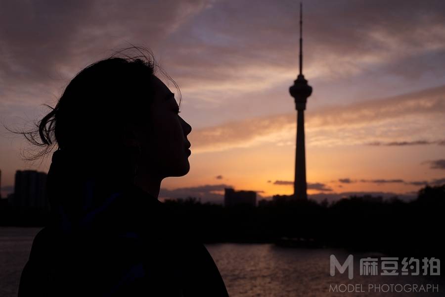 夜景模特