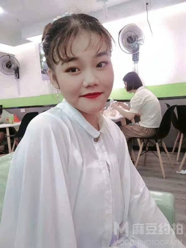 少女模特
