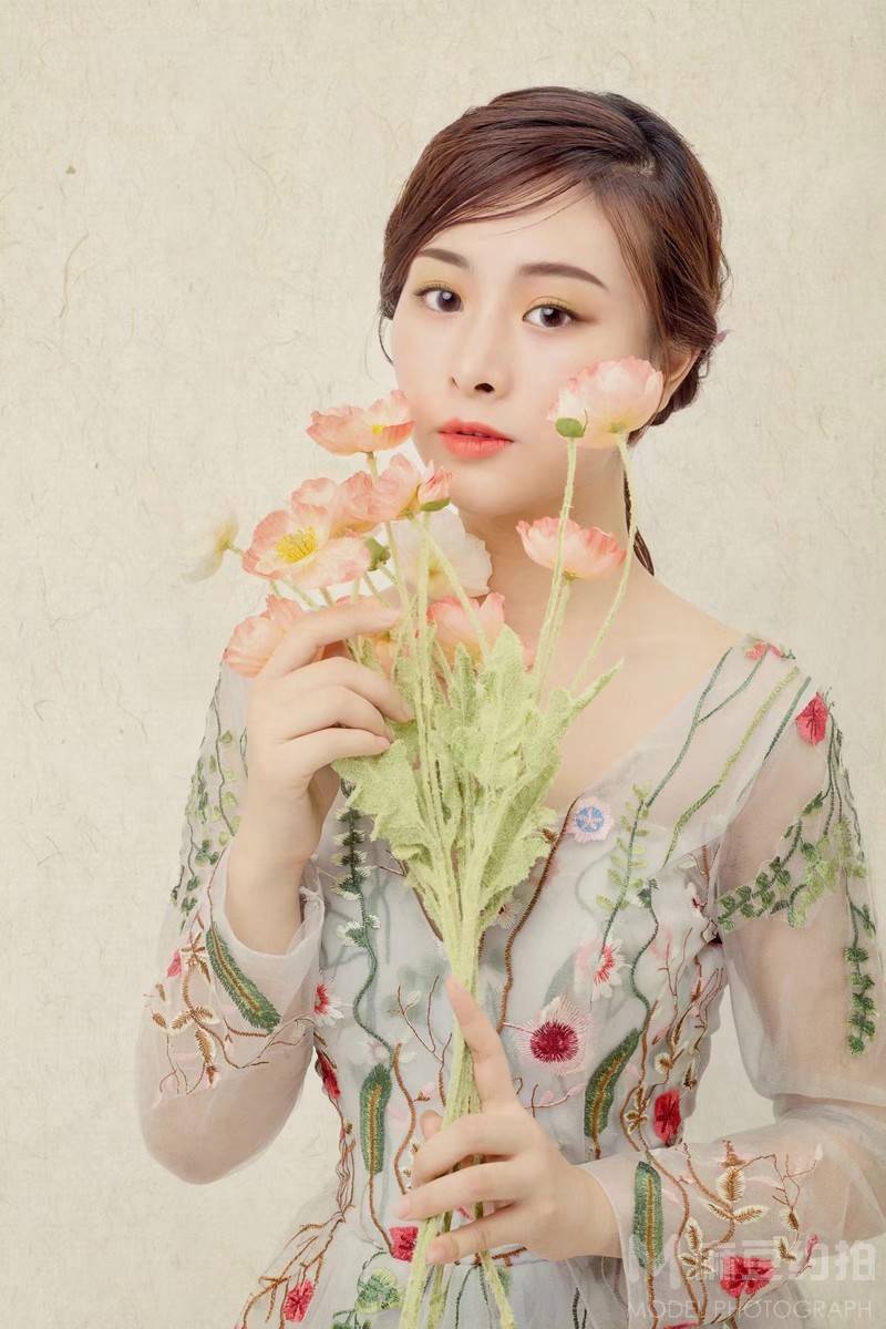 妆容模特