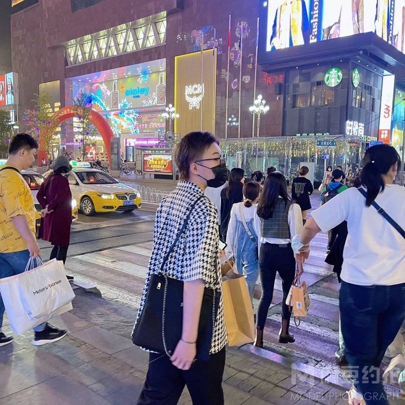 夜景模特