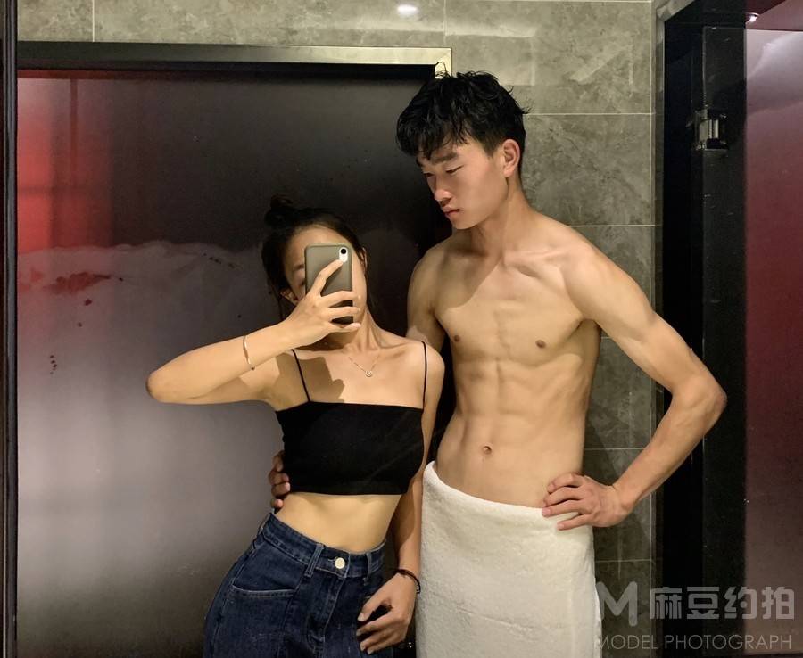 情侣模特