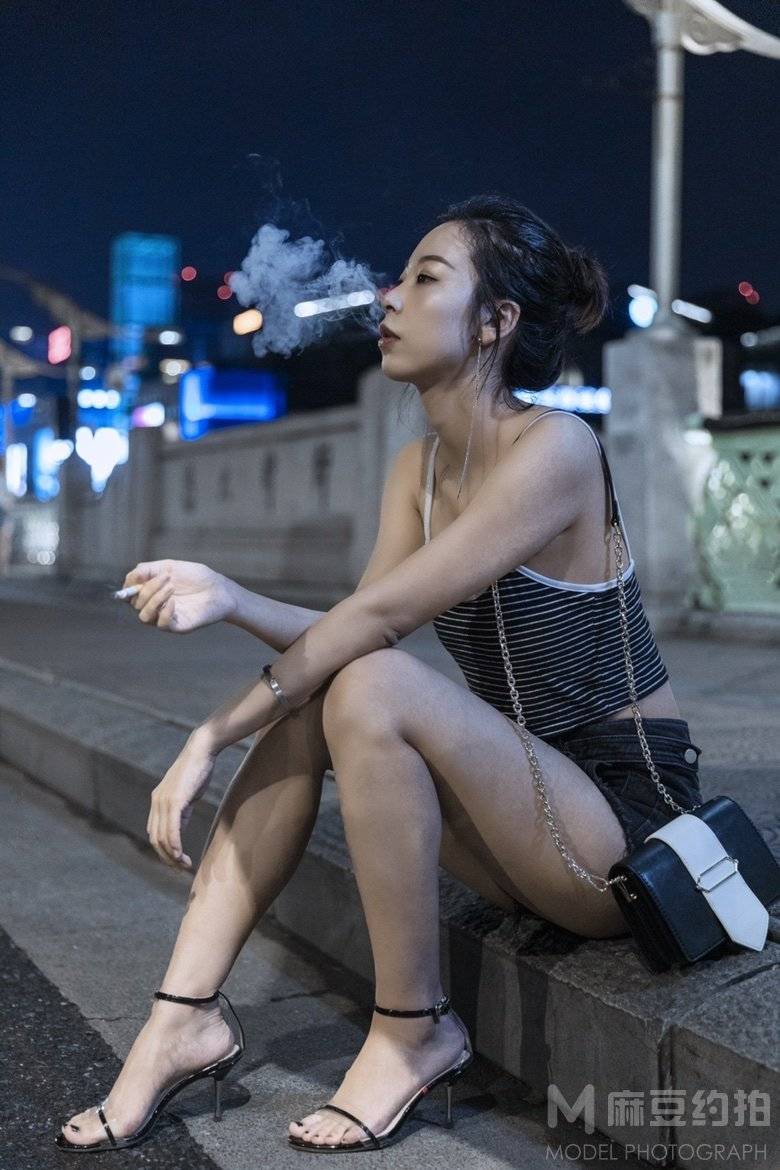 夜景模特