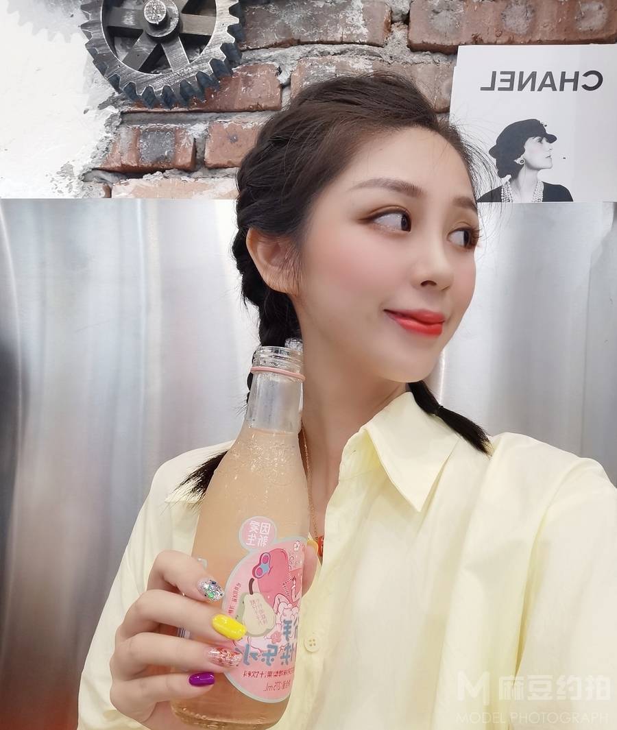 清新模特