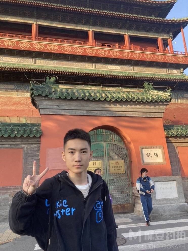 黑白模特