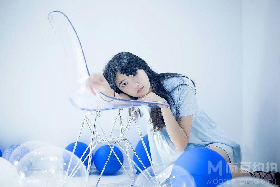 情绪模特