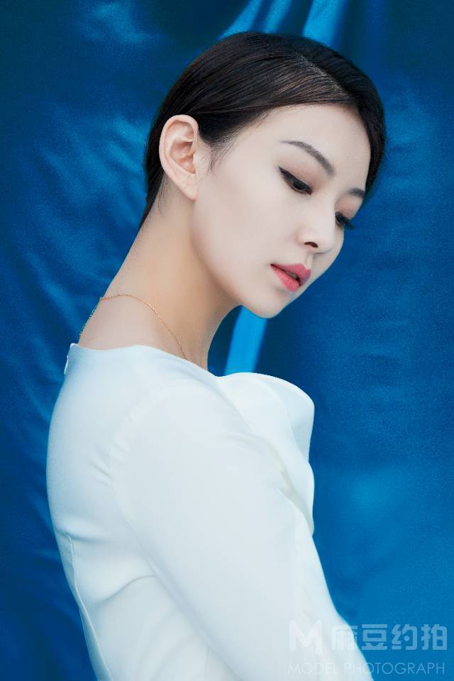 黑白模特