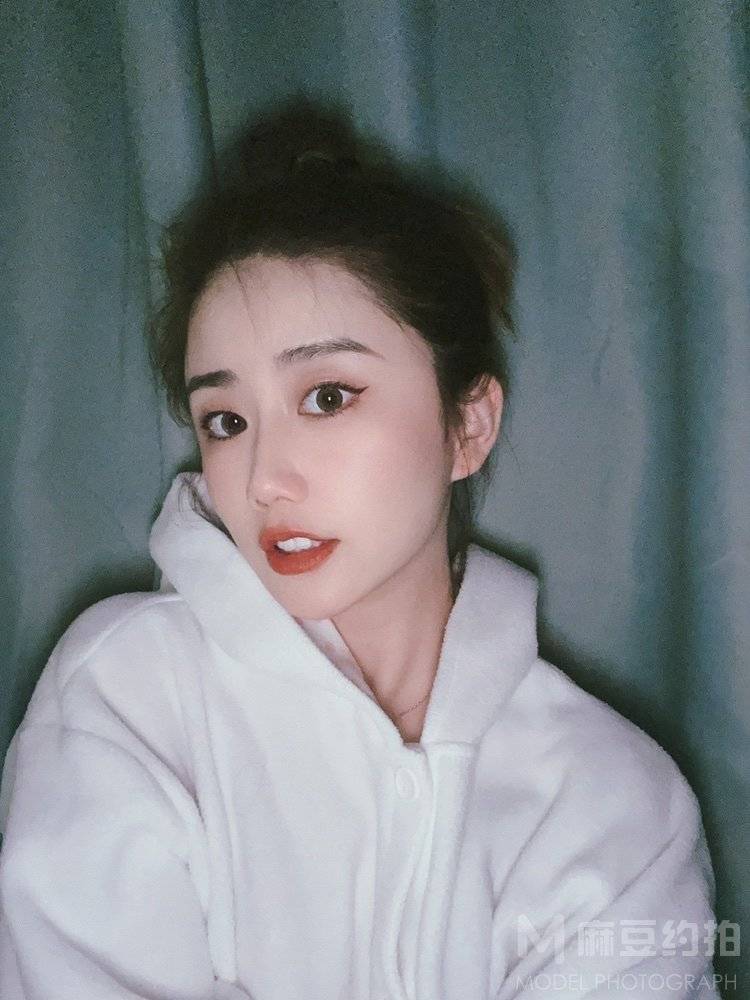 纪实模特