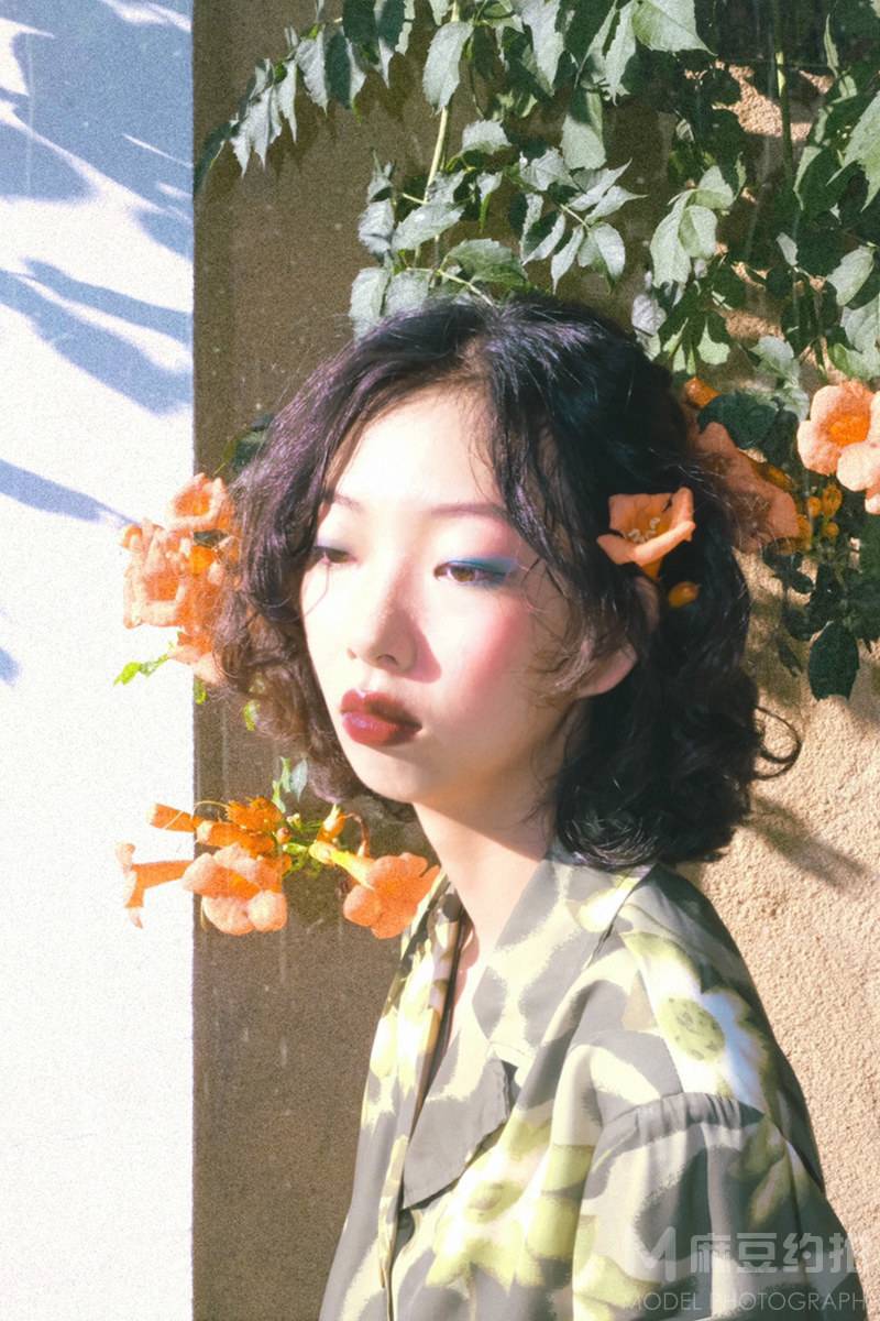 情绪模特