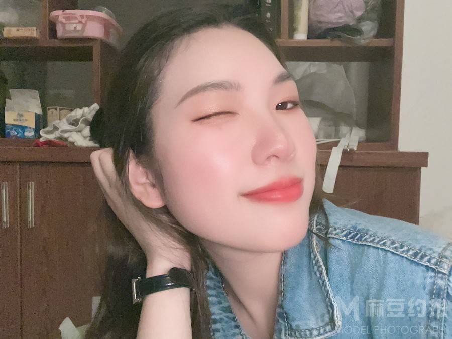 胶片模特
