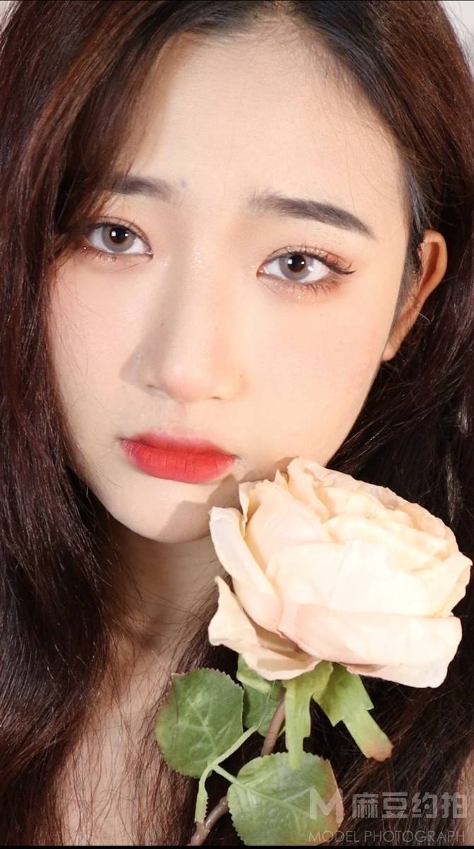 妆容模特