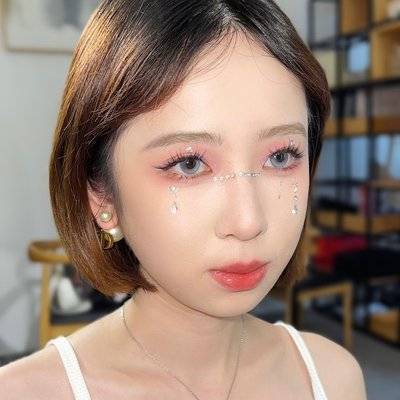 妆容模特