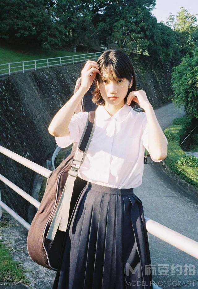 胶片模特