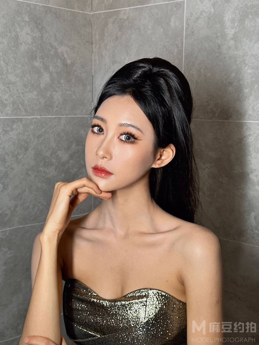 妆容模特