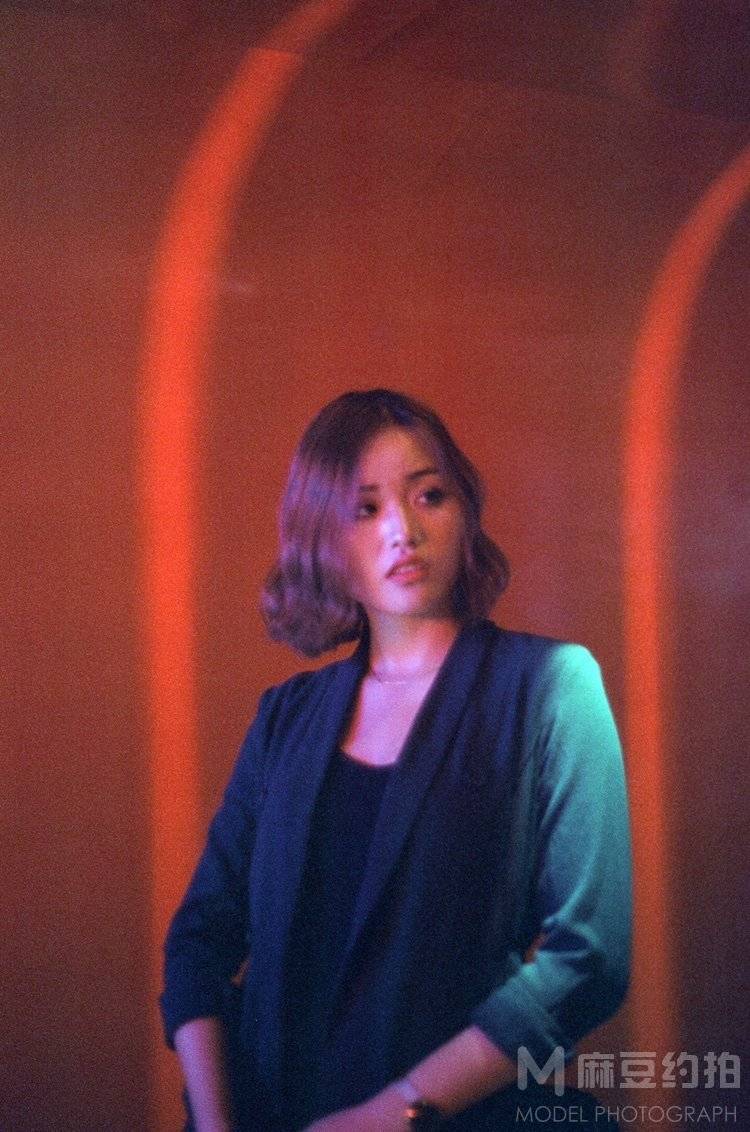 情绪模特