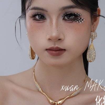 妆容模特
