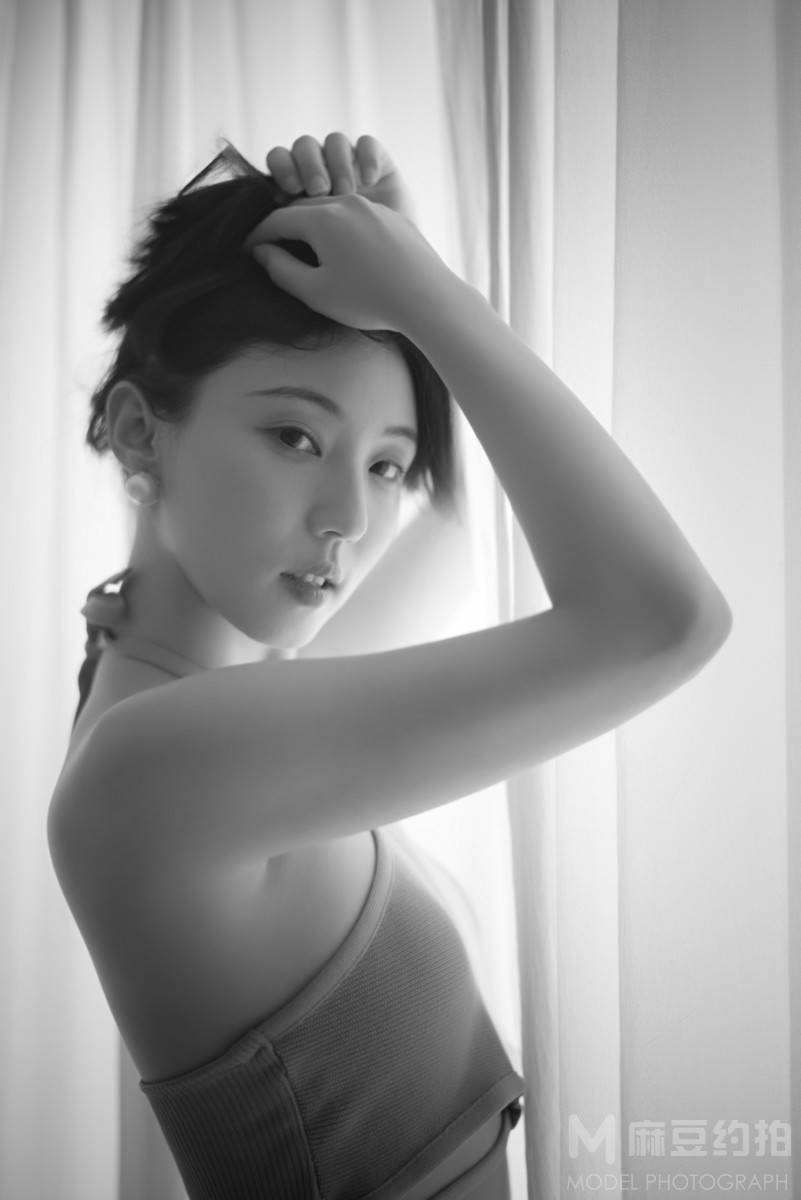 黑白模特