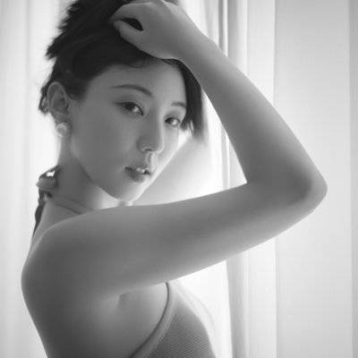 黑白模特