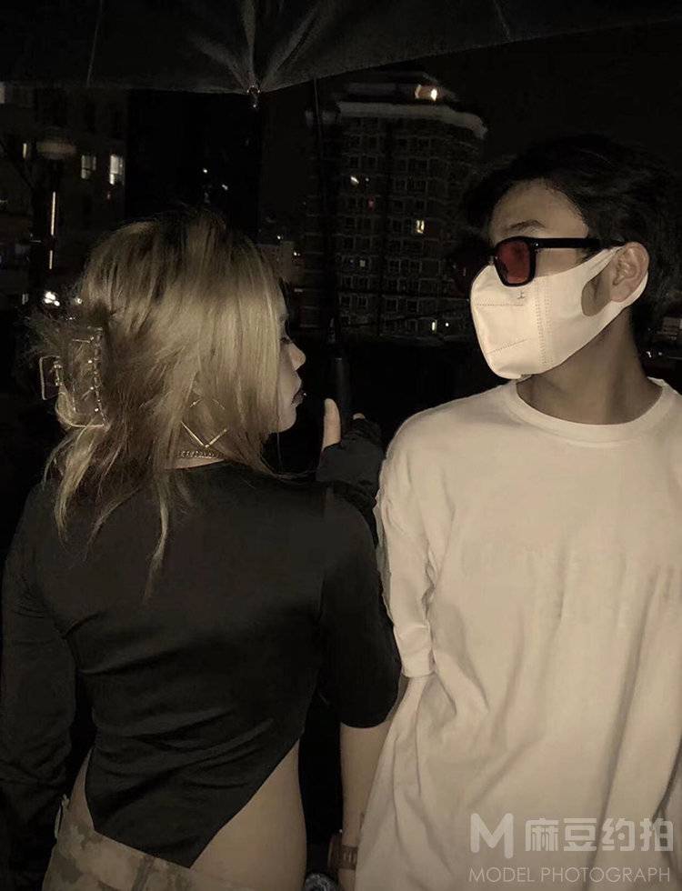 黑白模特