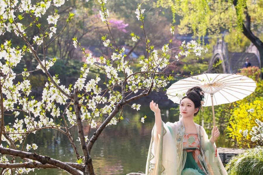 汉服模特