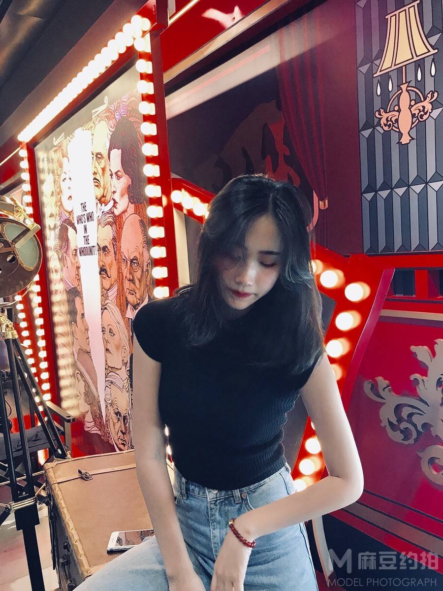 胶片模特