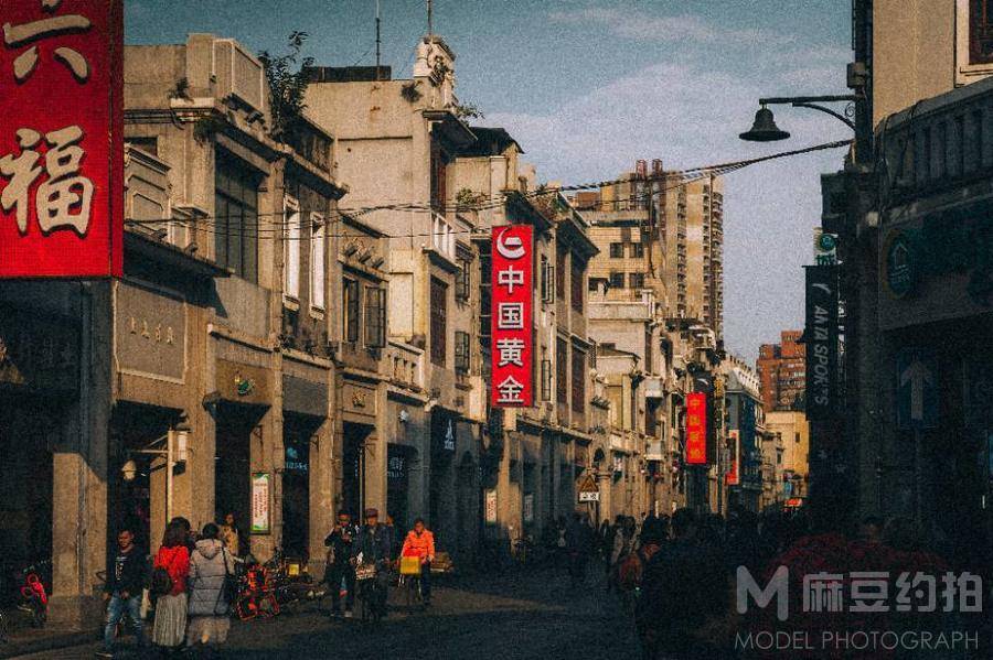 夜景模特