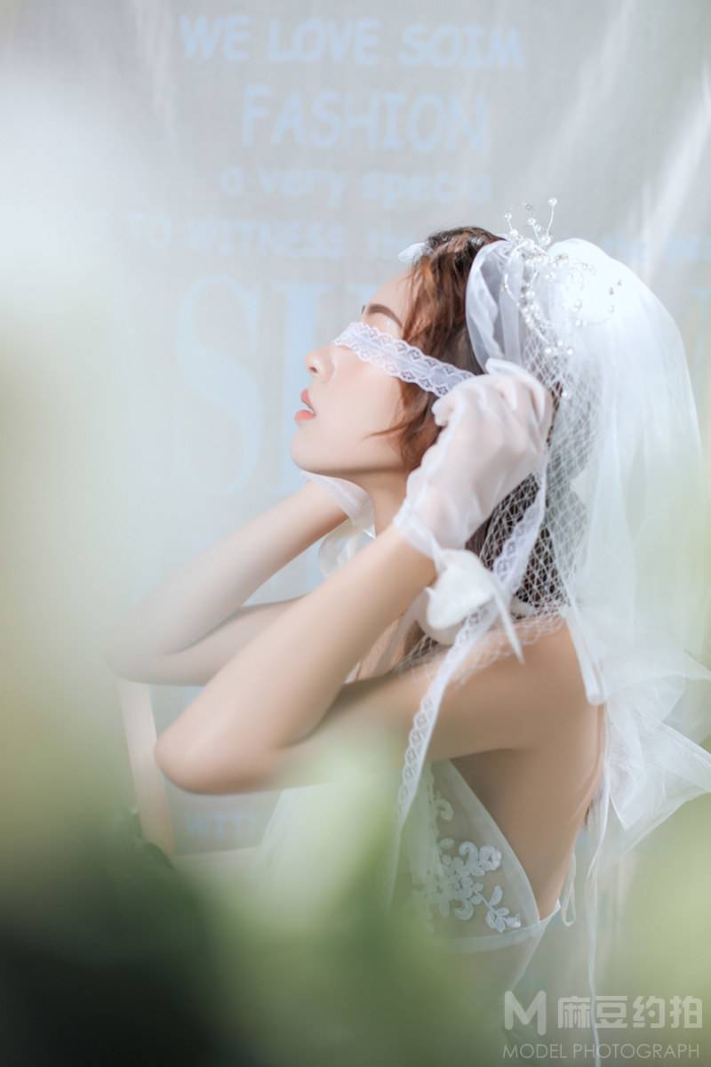 黑白模特