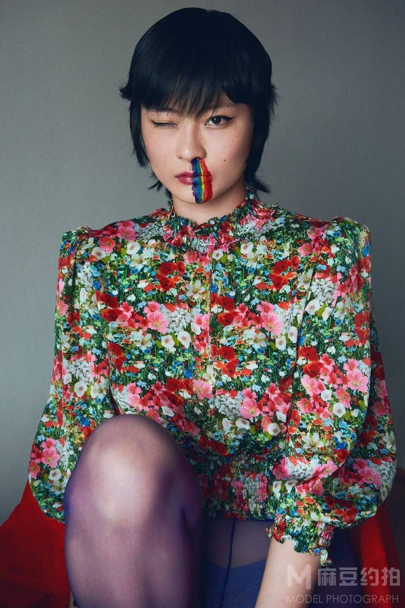 情绪模特