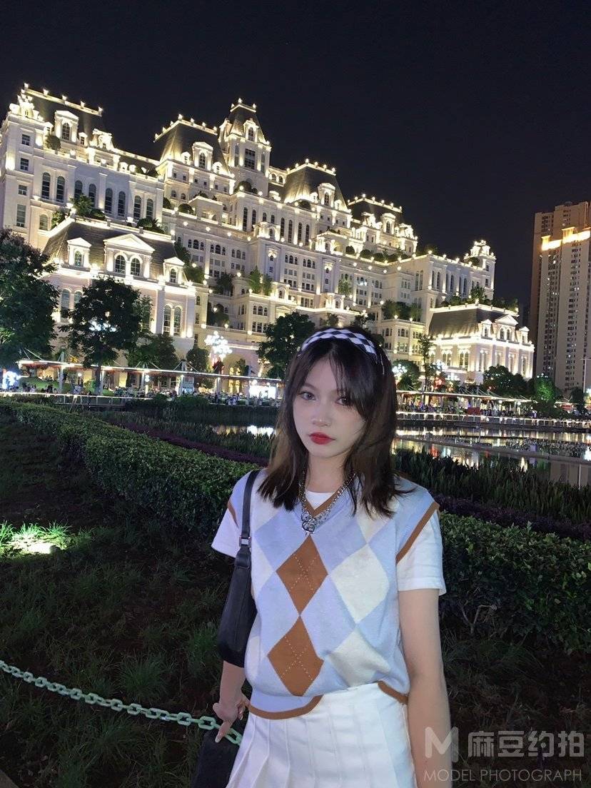 校园模特