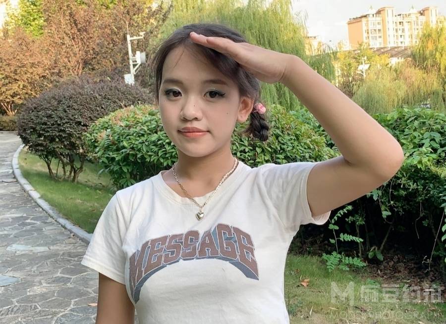 清新模特