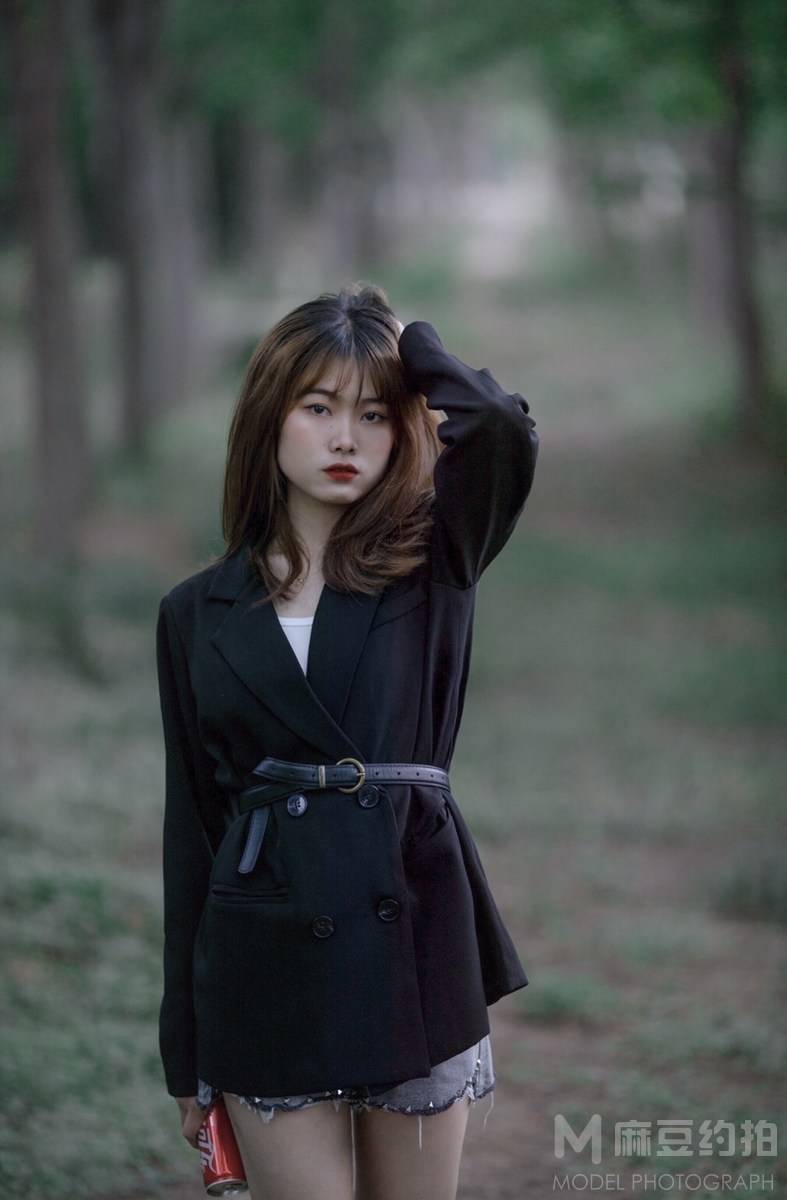 情绪模特