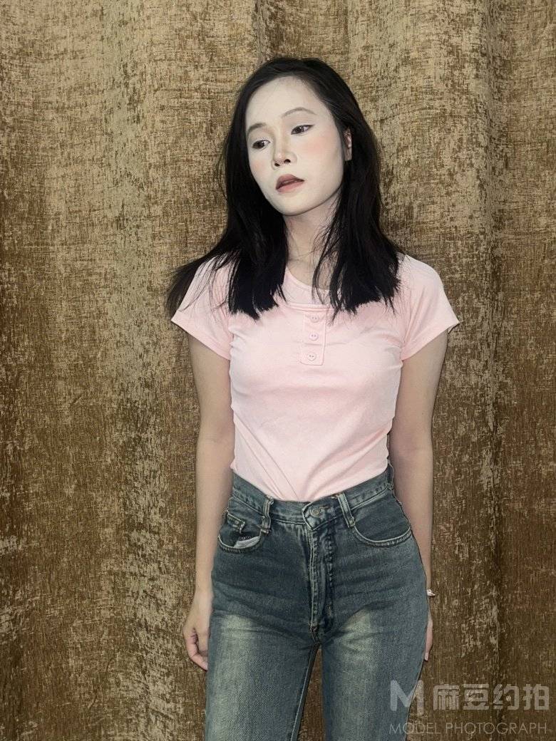 纪实模特