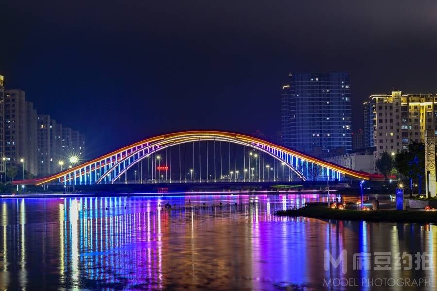 夜景模特