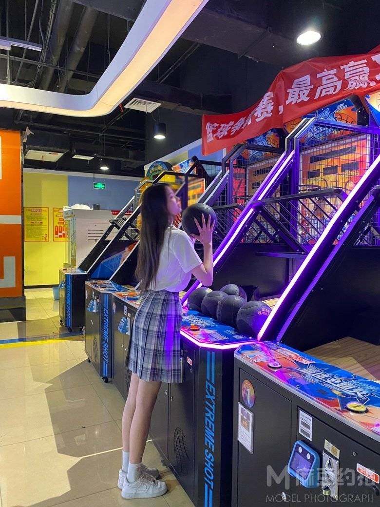 校园模特