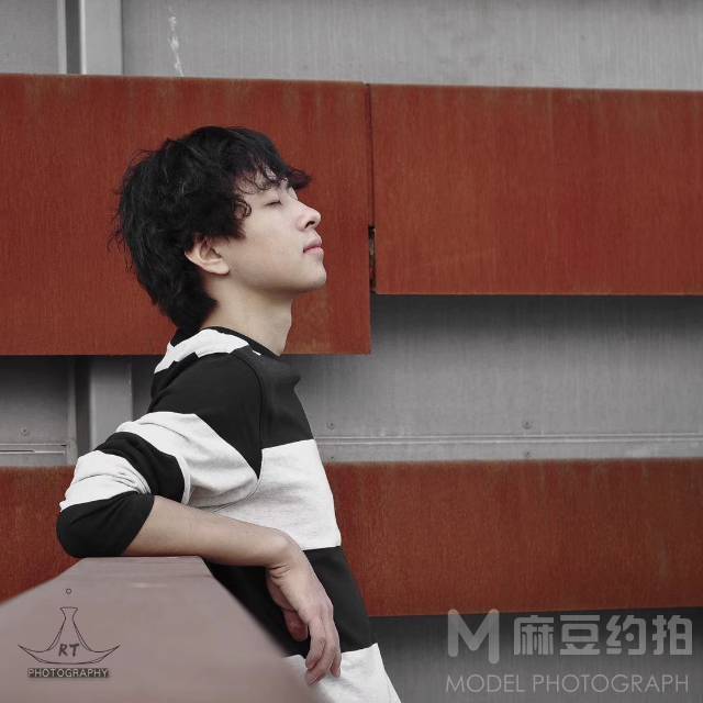 黑白模特